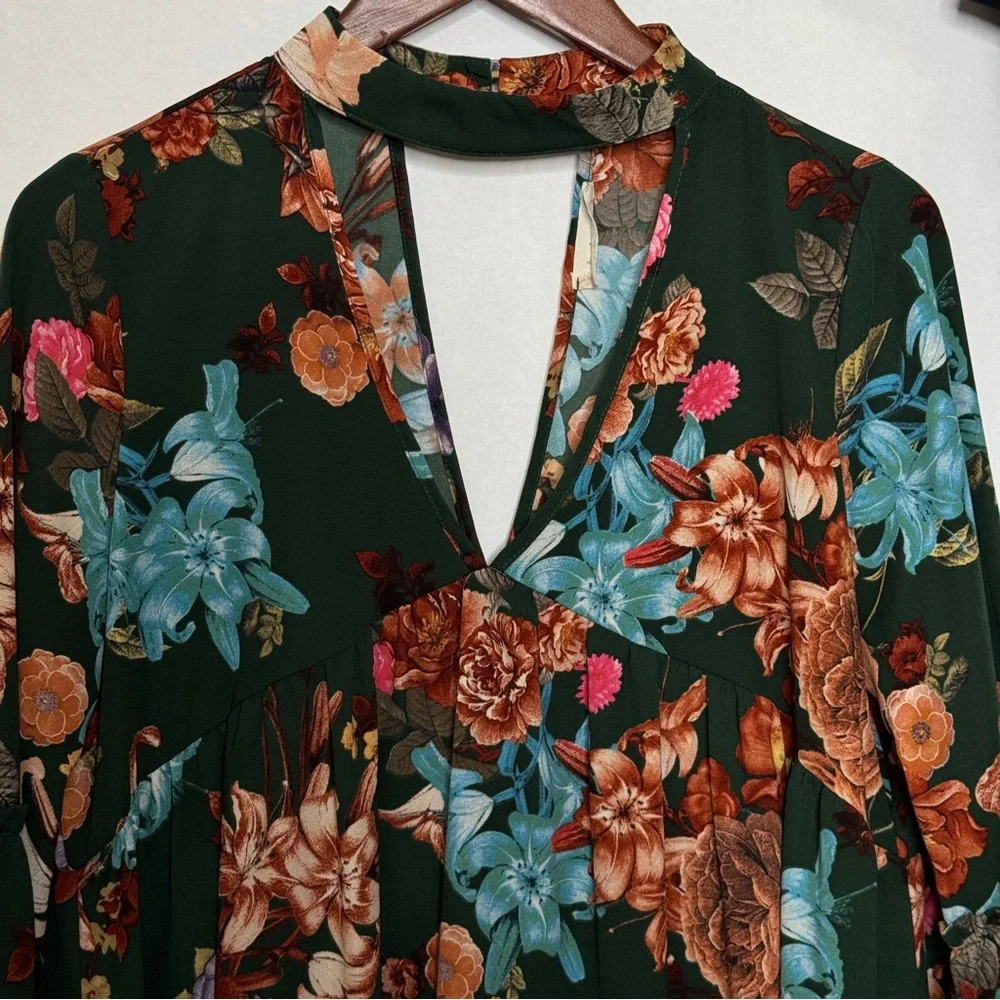 Altar’d State Green Floral Blouse Flare Bell Sleeve Choker Collar Top SZ Medium